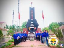 Viếng nghĩa trang liệt sỹ