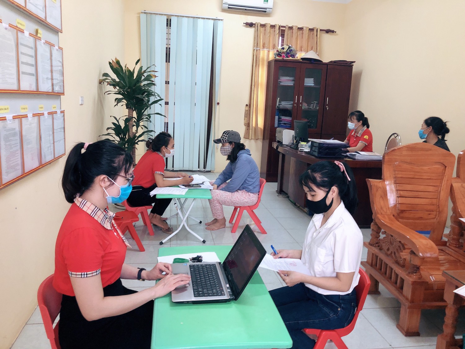 TS TRỰC TUYẾN 01